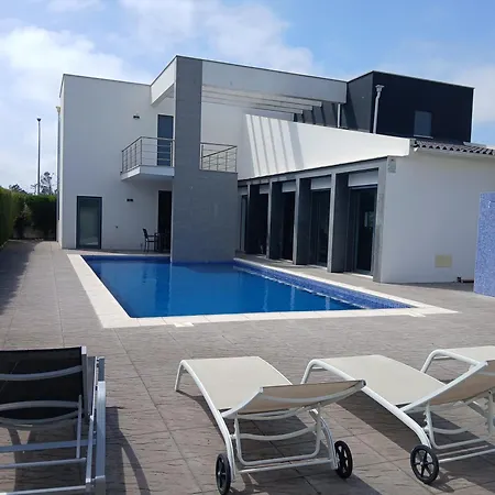 Casa Numa Zona Tranquila Pataias